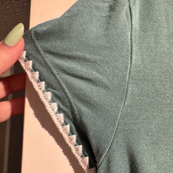 Eberyjey Frida Pajama Top Eucalyptus Green Tencel Embroidered Size XS EUC - Picture 8 of 9